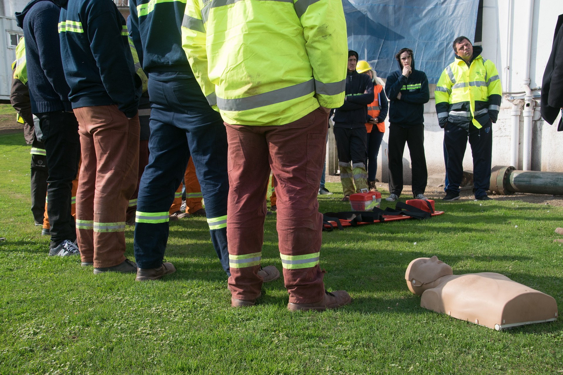 first-aid-training-6592367_1920